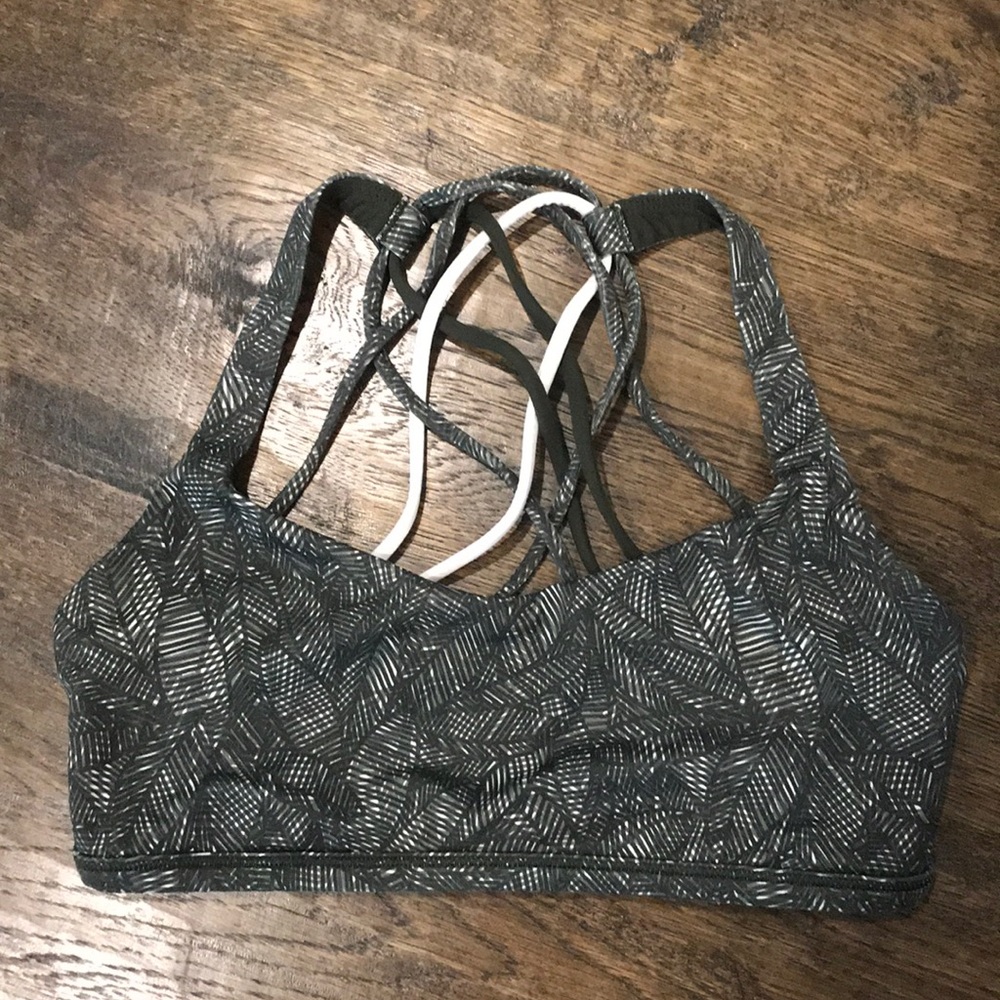 Lululemon sports bra